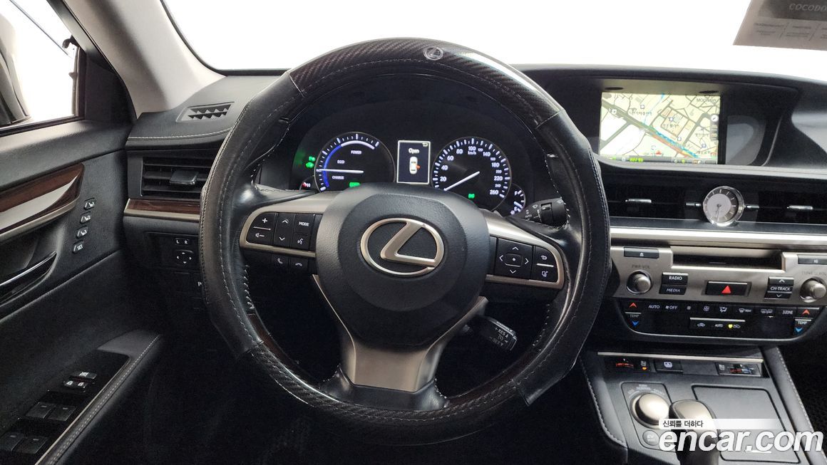 Lexus ES 2017