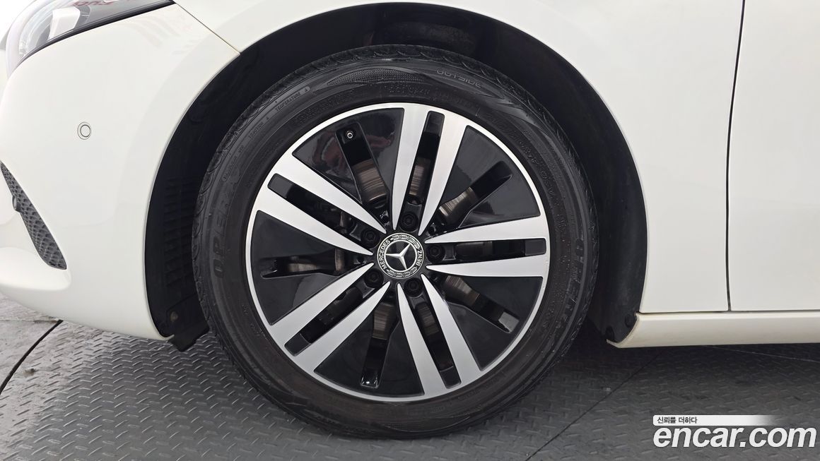 Mercedes-Benz A-Class 2021