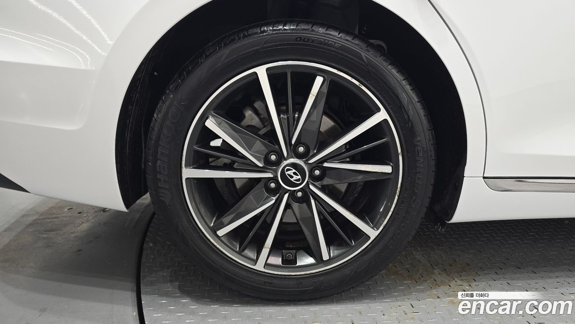 Hyundai Grandeur 2022