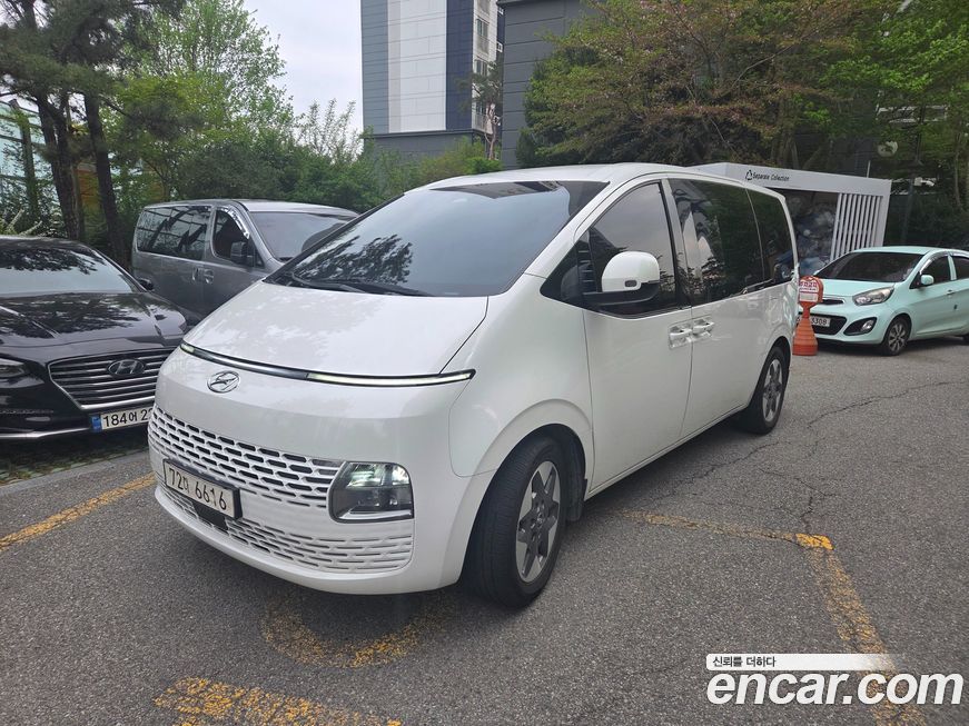 Hyundai Staria 2022