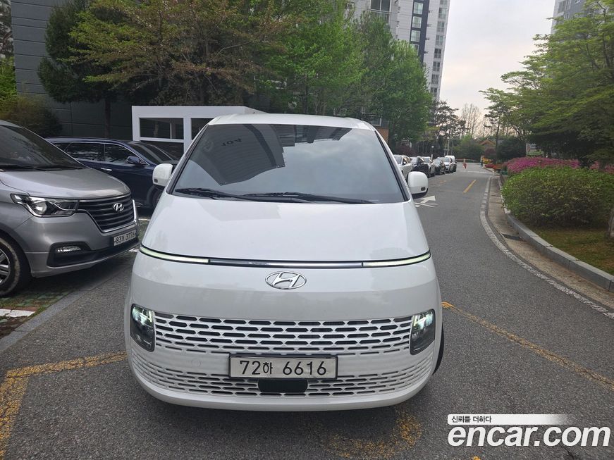 Hyundai Staria 2022
