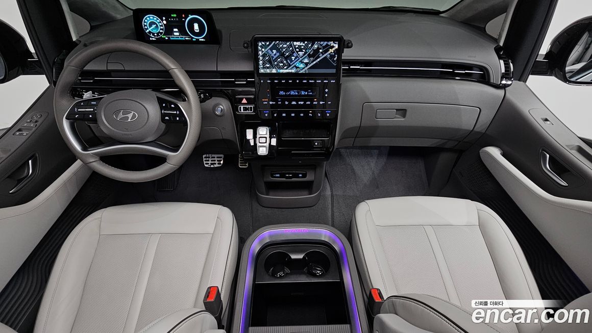 Hyundai Staria 2025