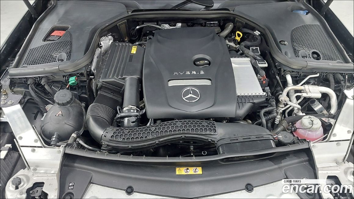 Mercedes-Benz E-Class 2023
