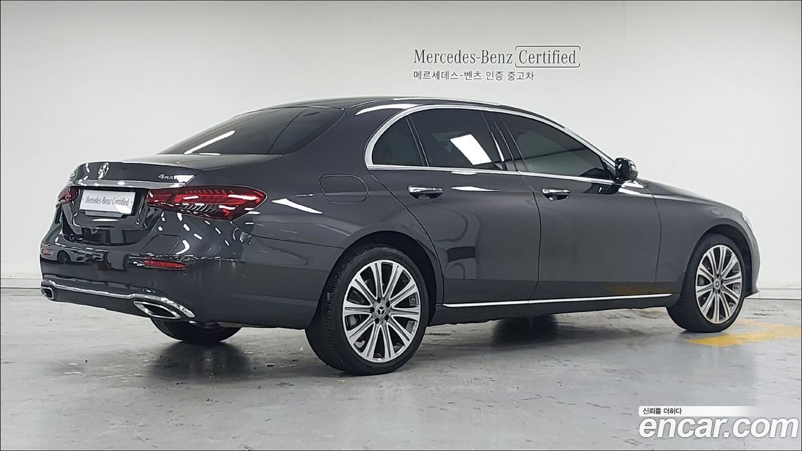 Mercedes-Benz E-Class 2023