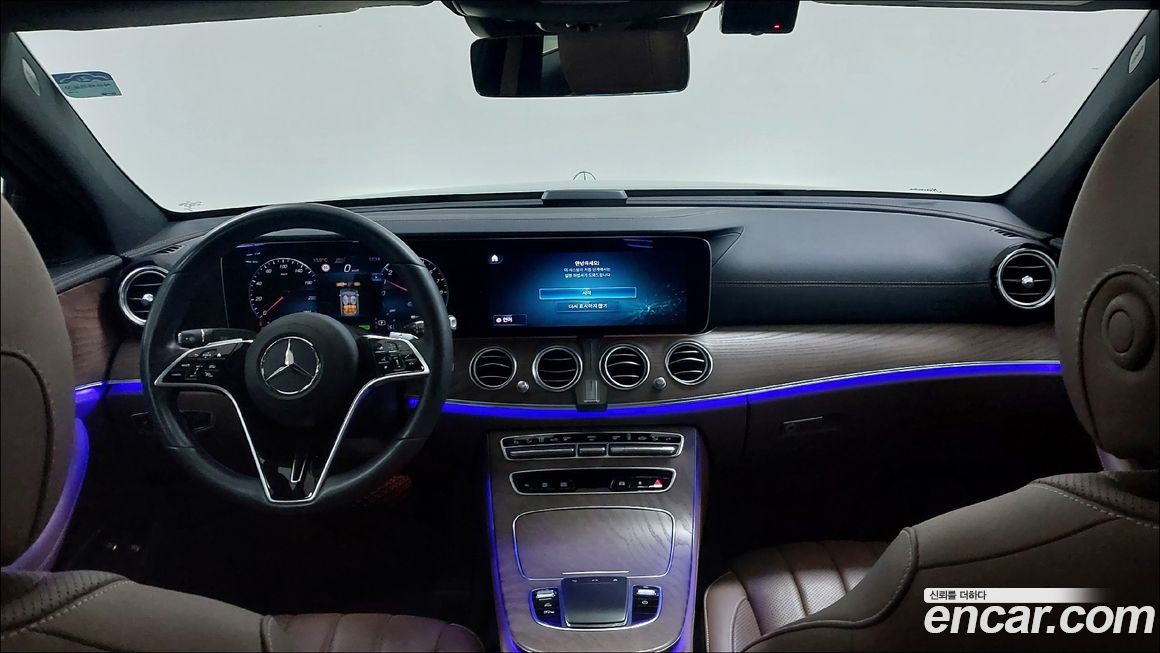 Mercedes-Benz E-Class 2023