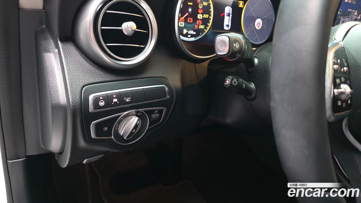 Mercedes-Benz C-Class 2021