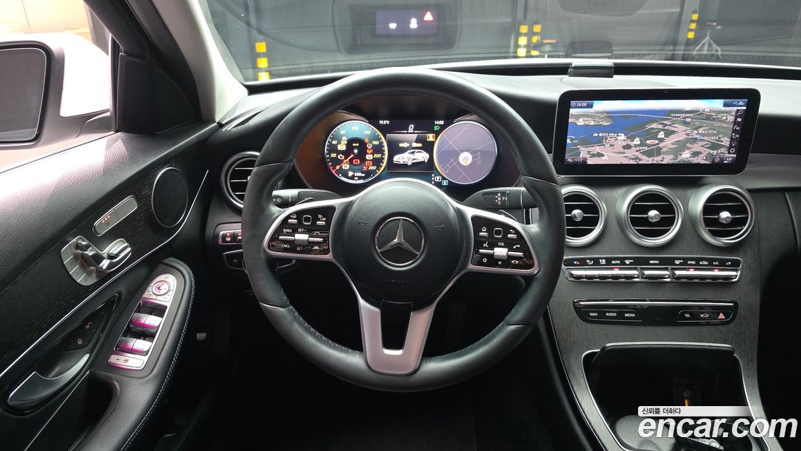 Mercedes-Benz C-Class 2021