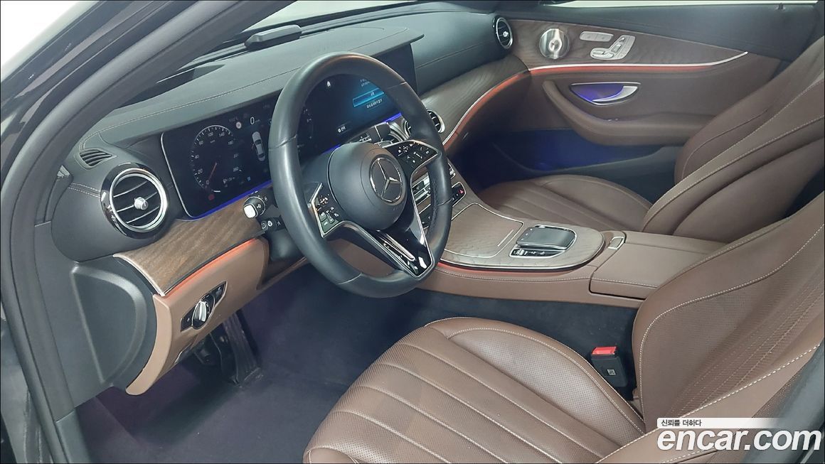 Mercedes-Benz E-Class 2023