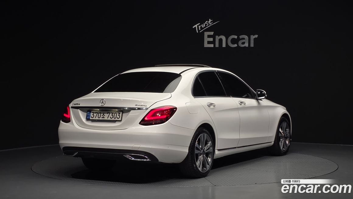 Mercedes-Benz C-Class 2021