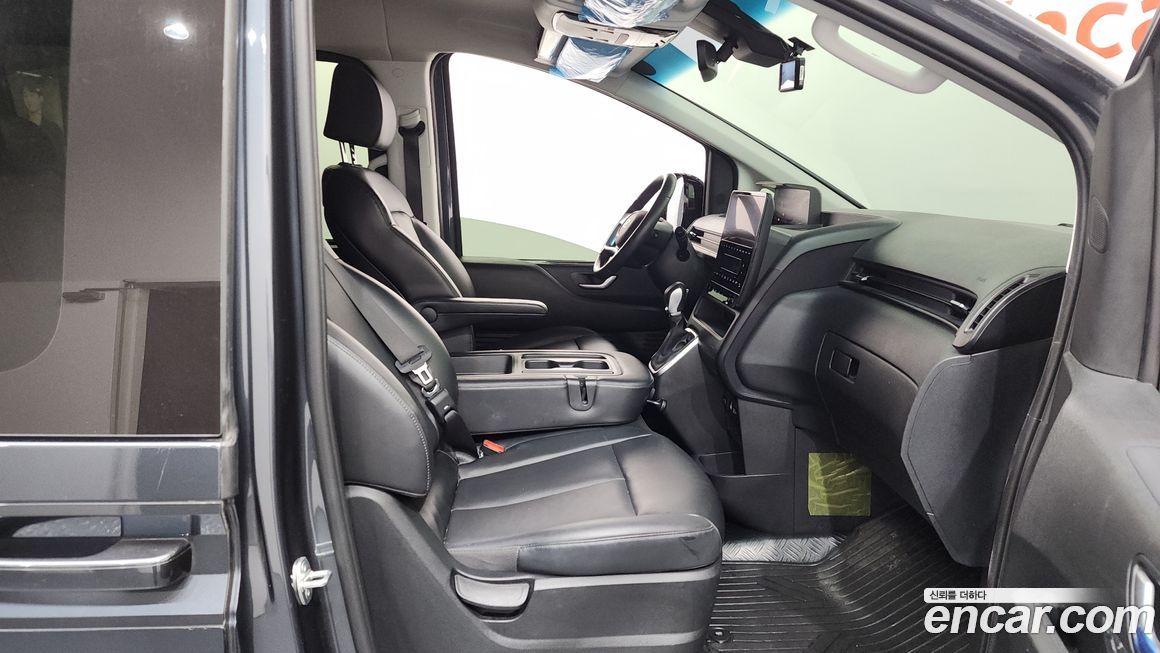 Hyundai Staria 2023