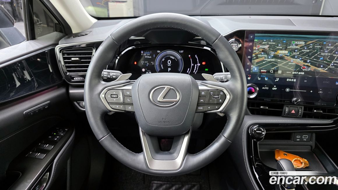 Lexus NX 2024