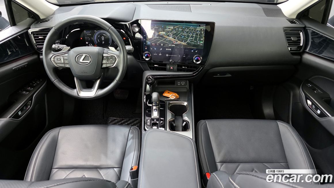 Lexus NX 2024