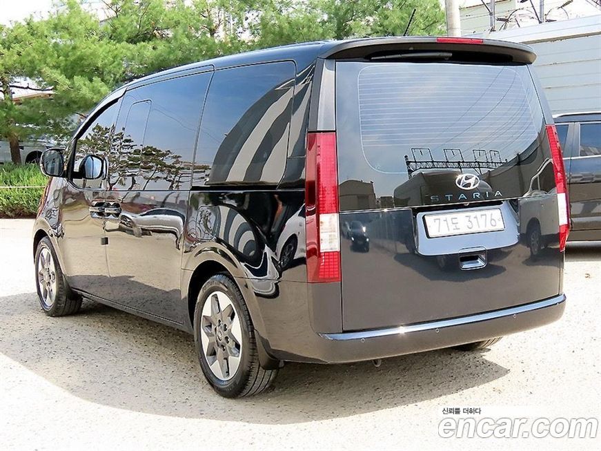 Hyundai Staria 2022