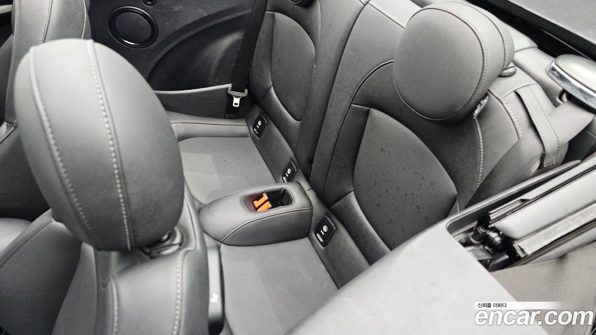 Mini Cooper Convertible 2024