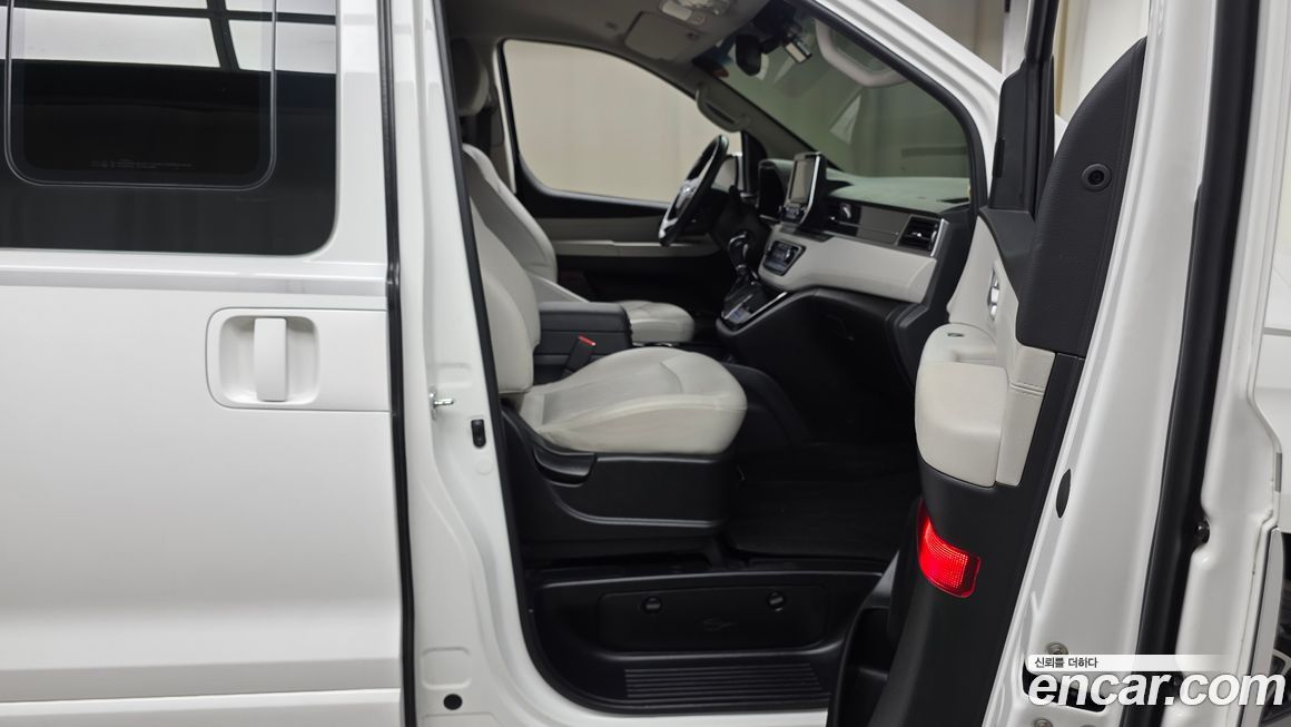 Hyundai Starex 2021