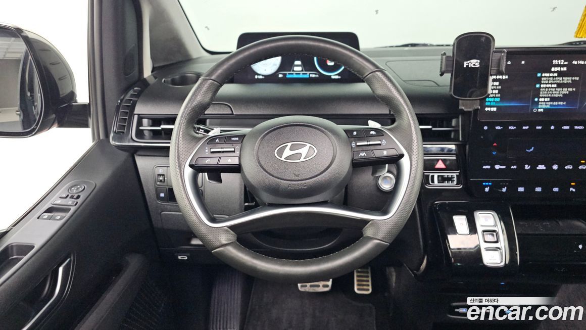 Hyundai Staria 2025