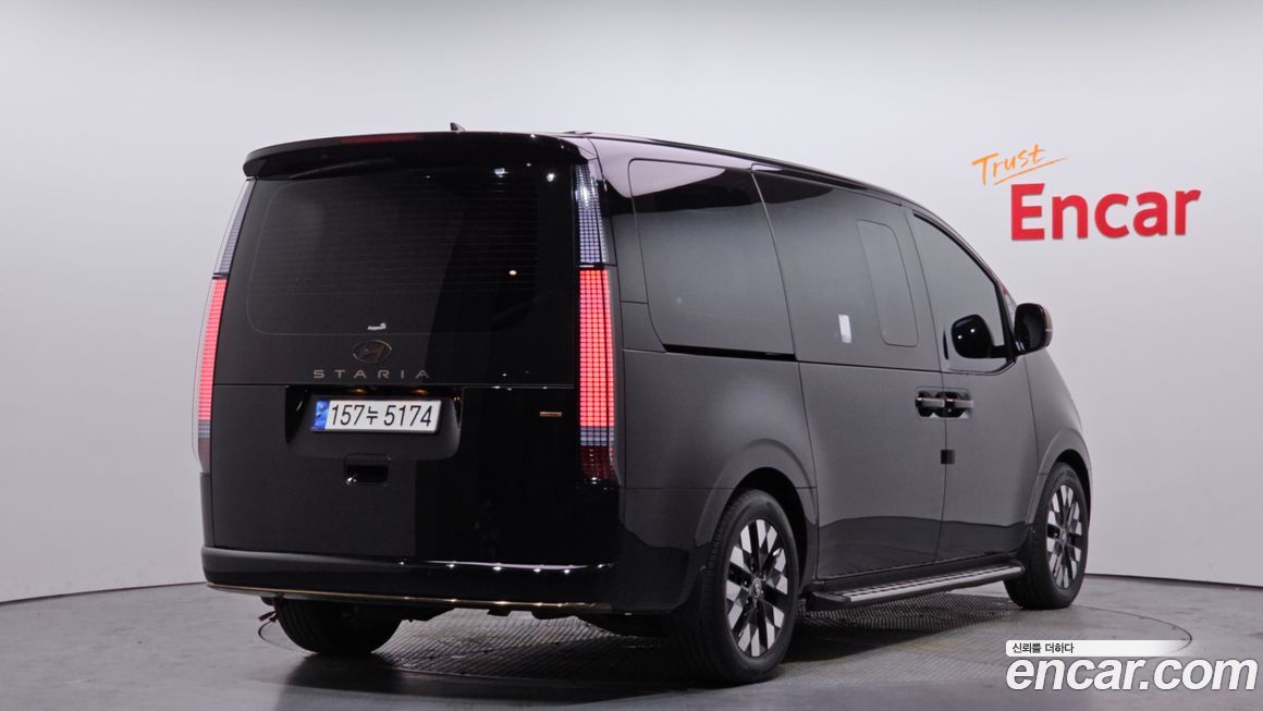 Hyundai Staria 2025
