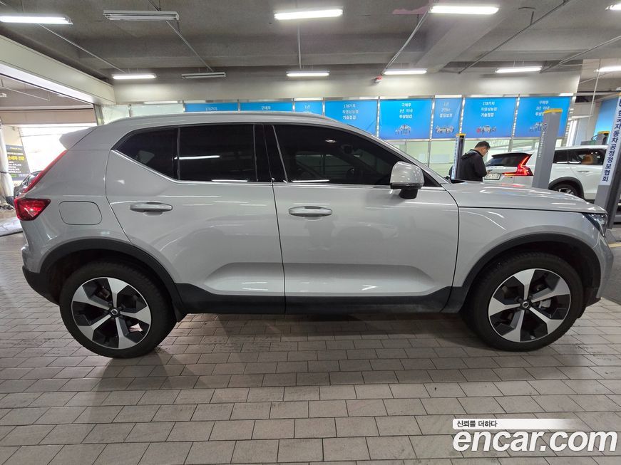 Volvo XC40 2024