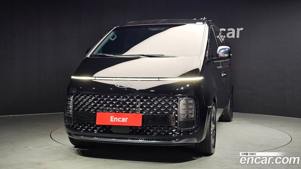 Hyundai Staria 2025