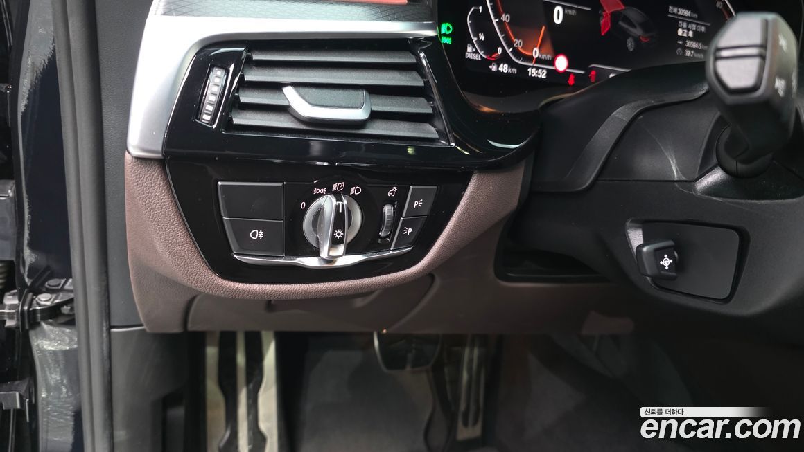 BMW Gran Turismo 2024