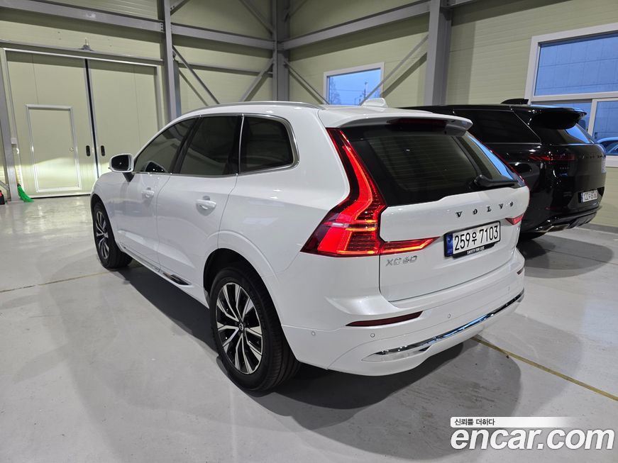 Volvo XC60 2025