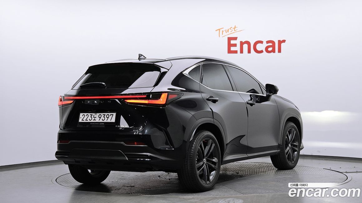 Lexus NX 2023