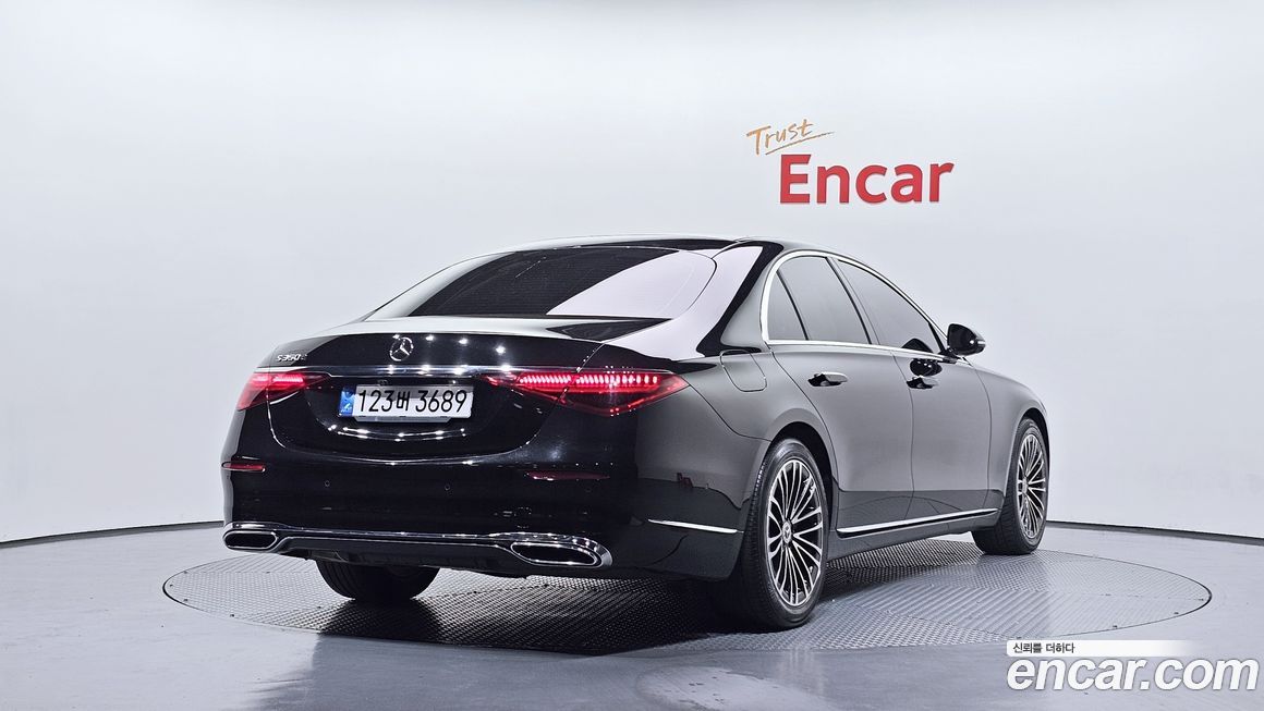 Mercedes-Benz S-Class 2021