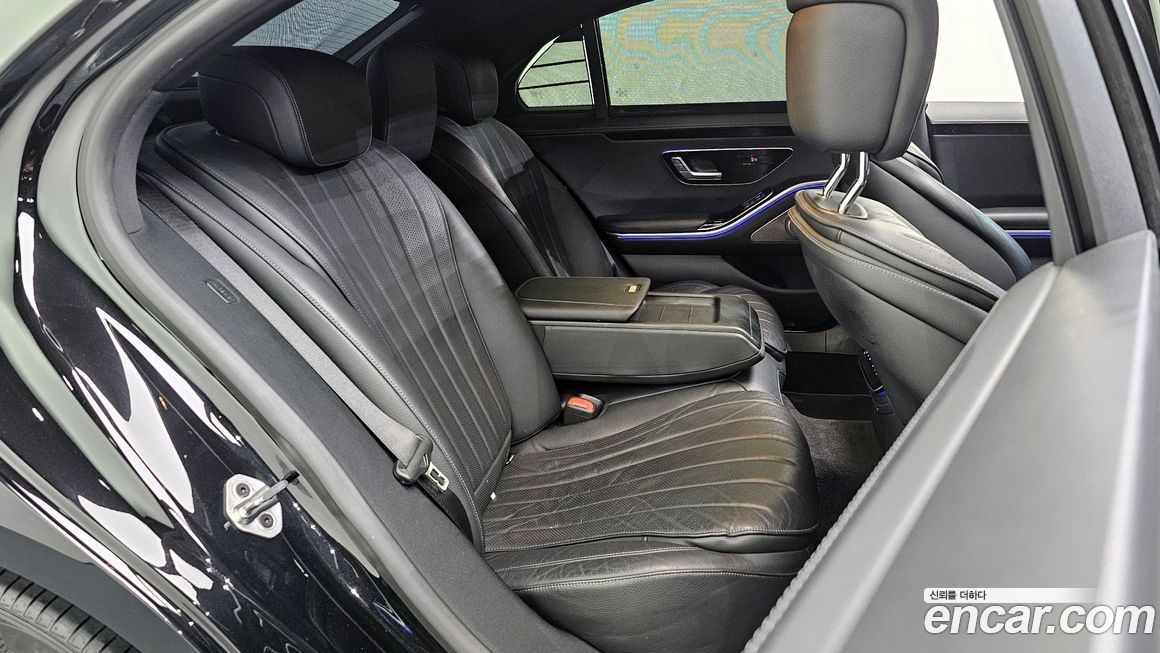 Mercedes-Benz S-Class 2021