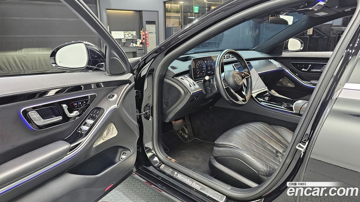 Mercedes-Benz S-Class 2021