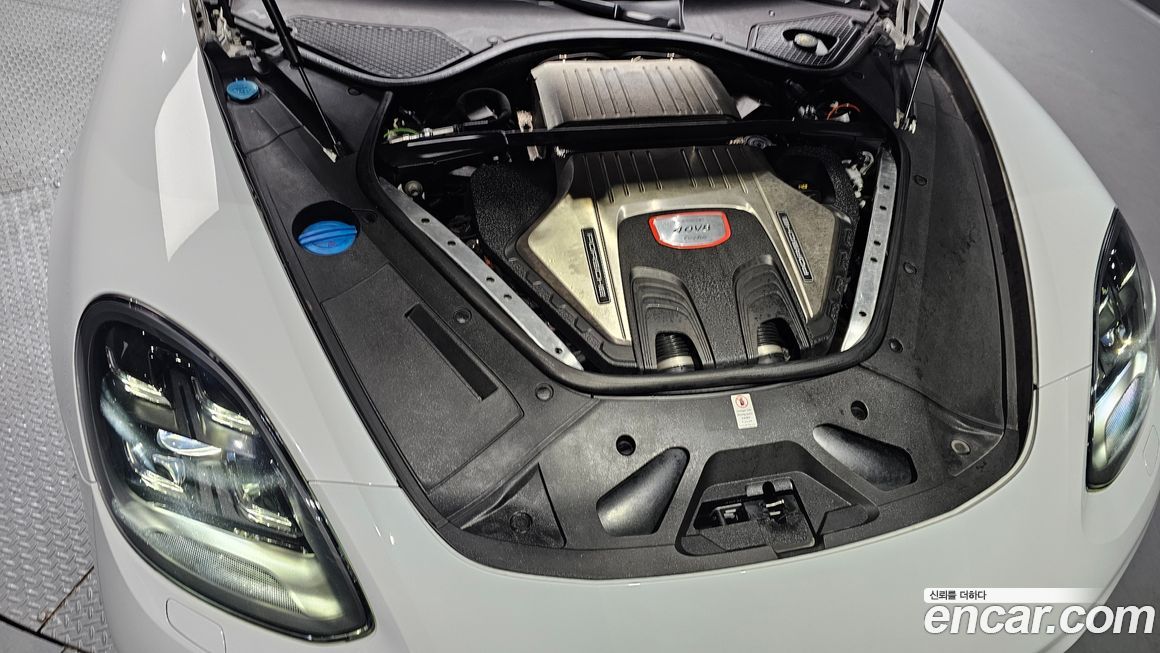 Porsche Panamera 2019