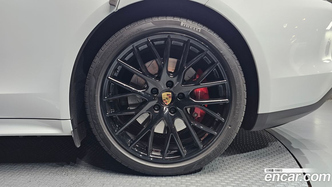 Porsche Panamera 2019