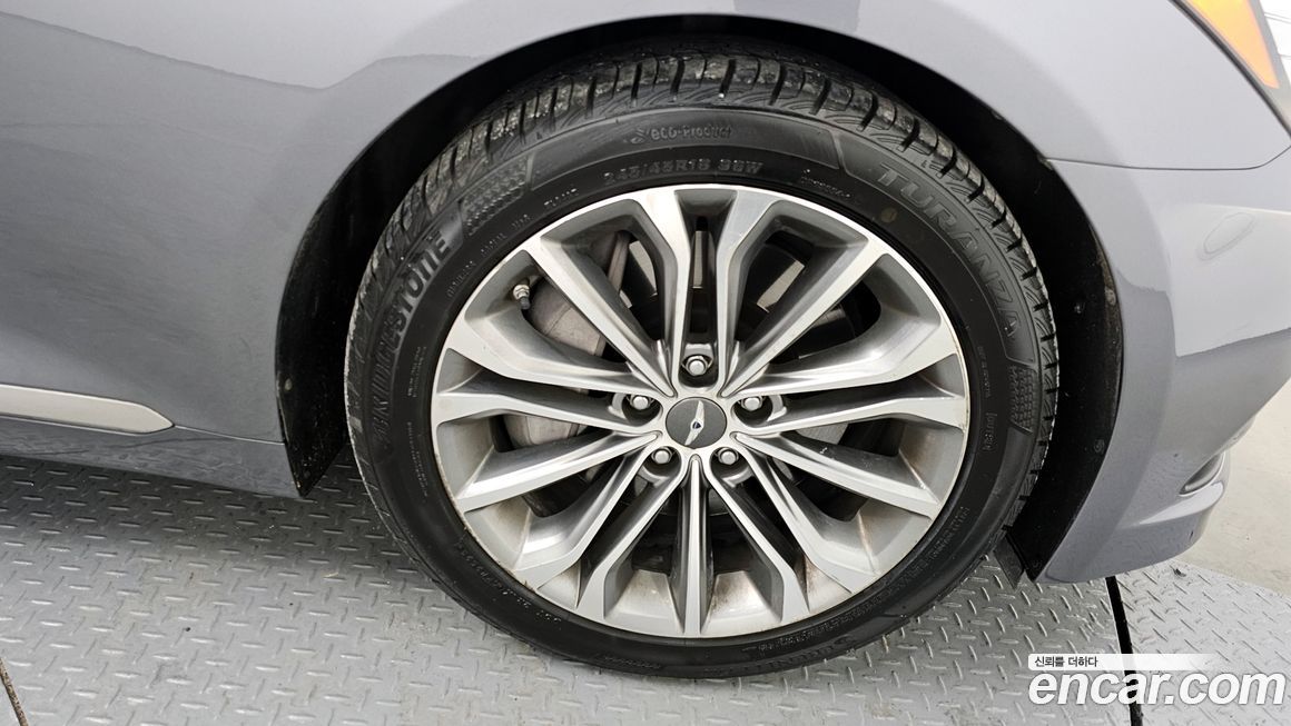 Hyundai Genesis 2015