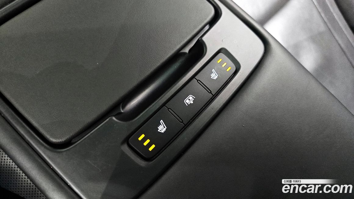 Hyundai Genesis 2015