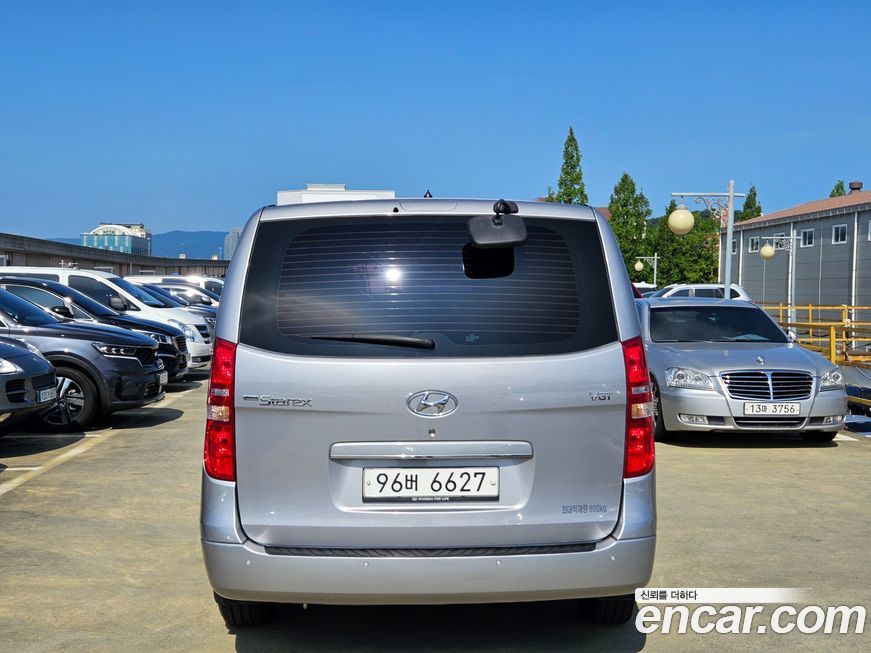 Hyundai Starex 2018