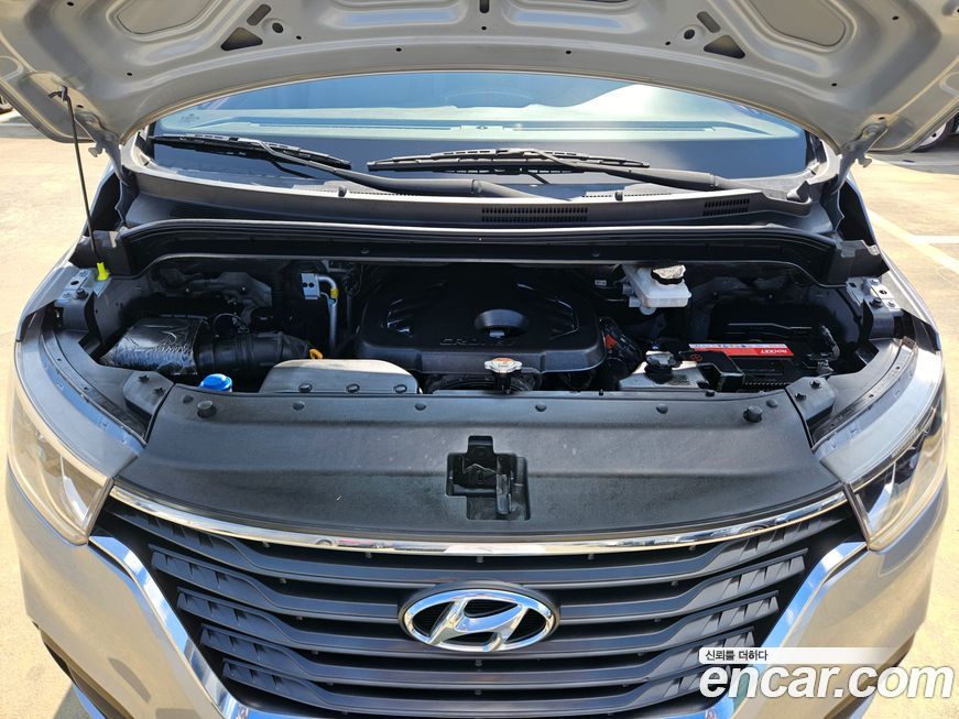 Hyundai Starex 2018