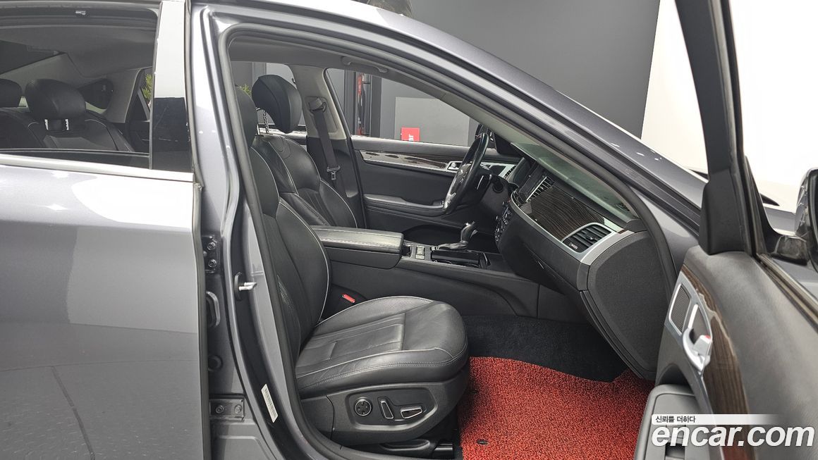 Hyundai Genesis 2015