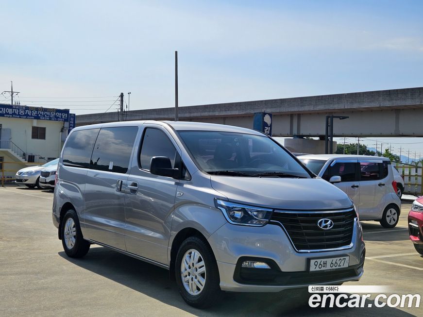 Hyundai Starex 2018
