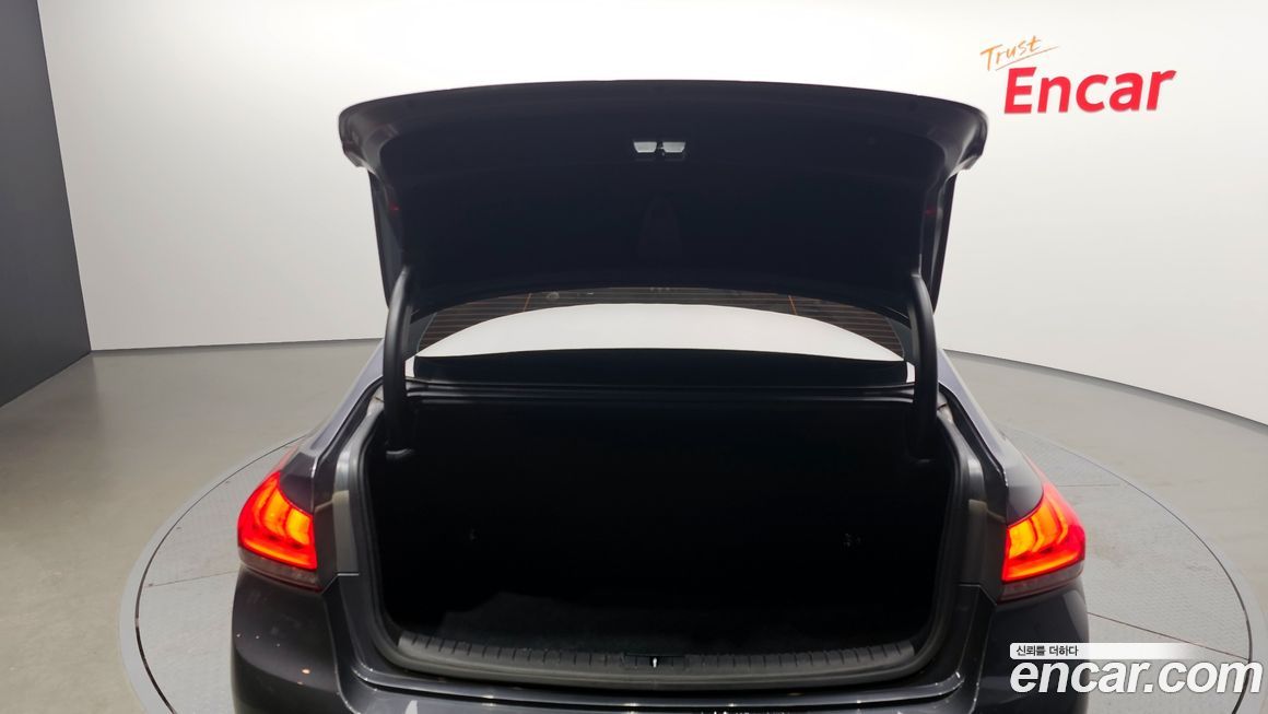 Hyundai Genesis 2015