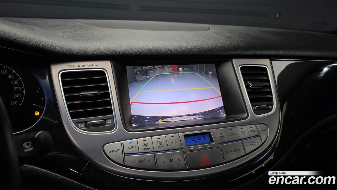 Hyundai Genesis 2012