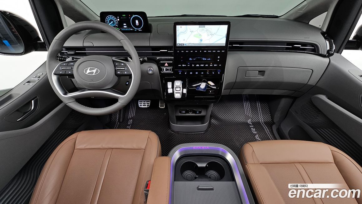 Hyundai Staria 2025