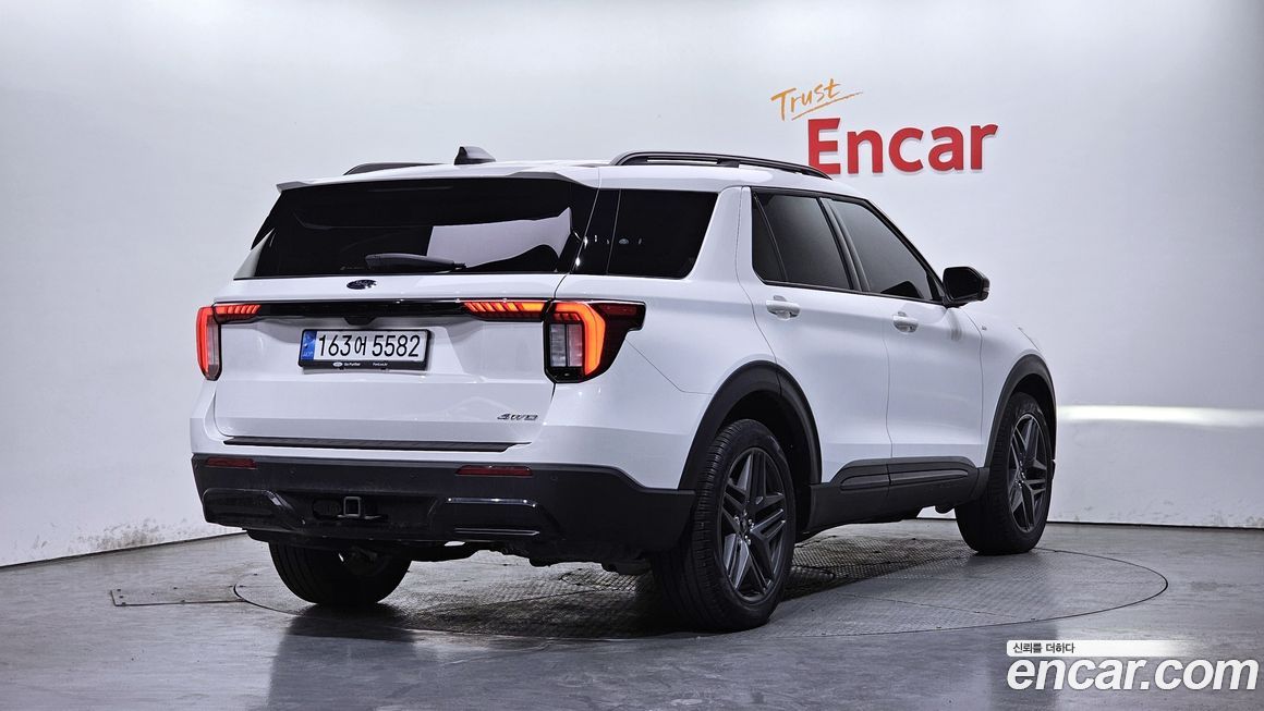 Ford Explorer 2025