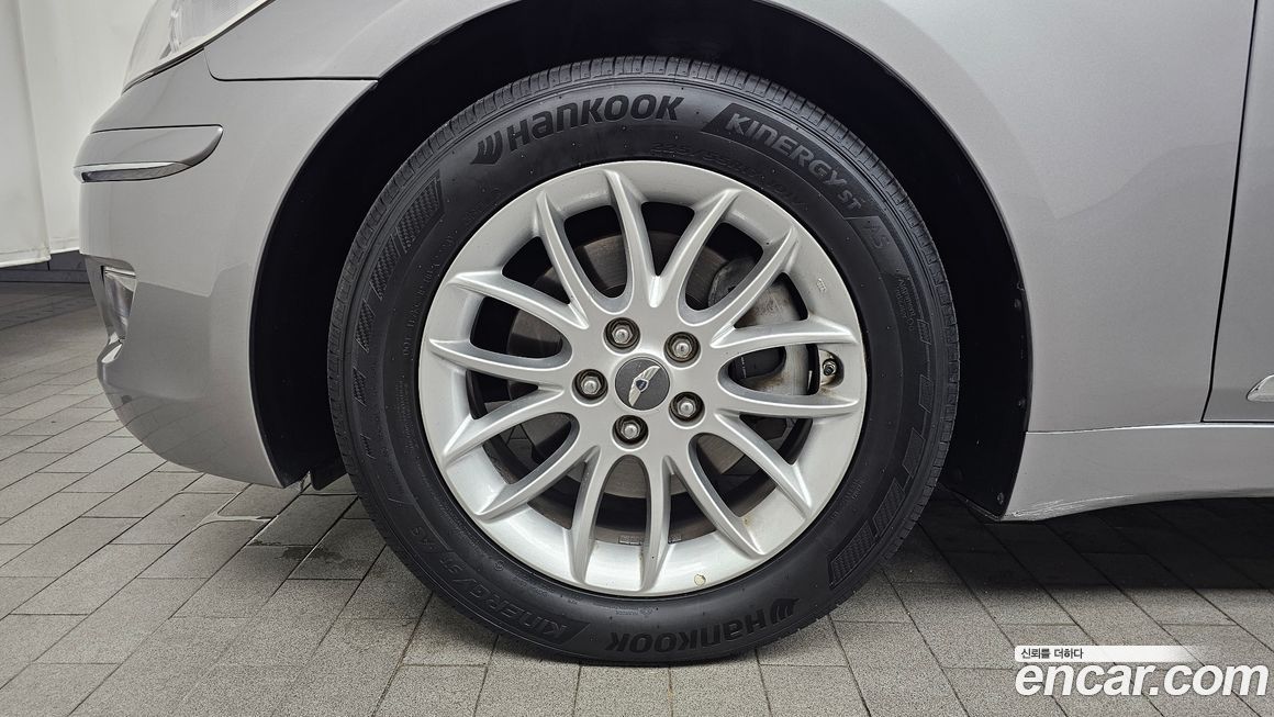 Hyundai Genesis 2009