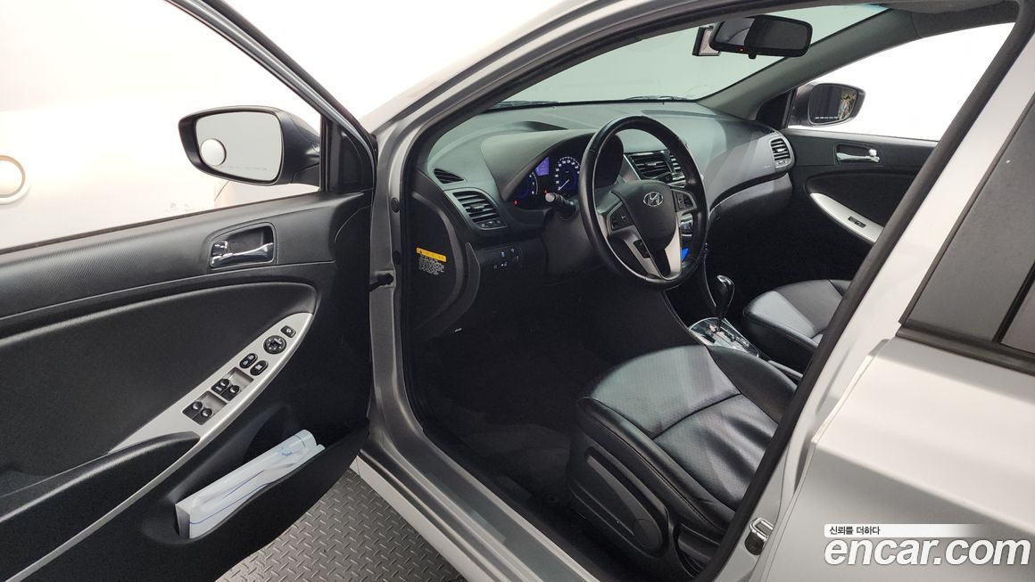 Hyundai Accent 2014