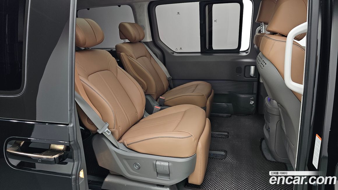 Hyundai Staria 2025