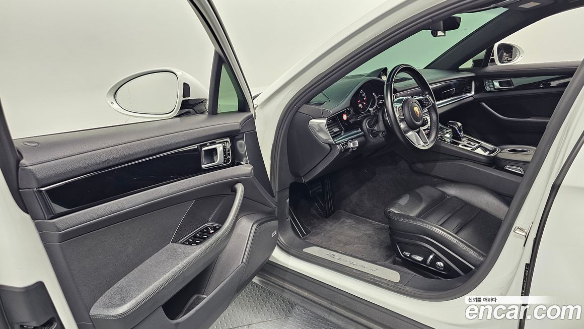Porsche Panamera 2020