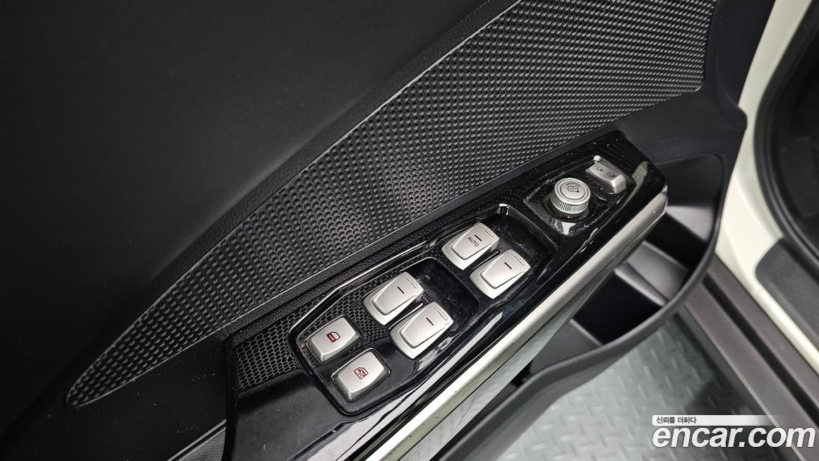 KG_Mobility_Ssangyong TIBOLI 2015