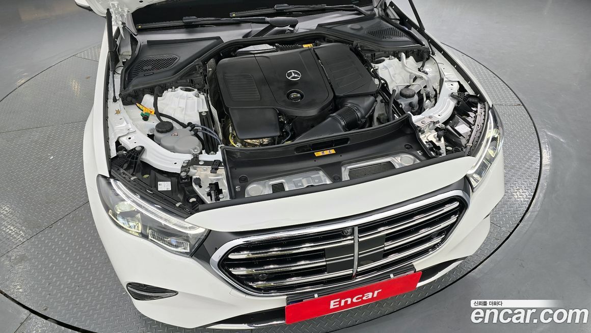 Mercedes-Benz E-Class 2025