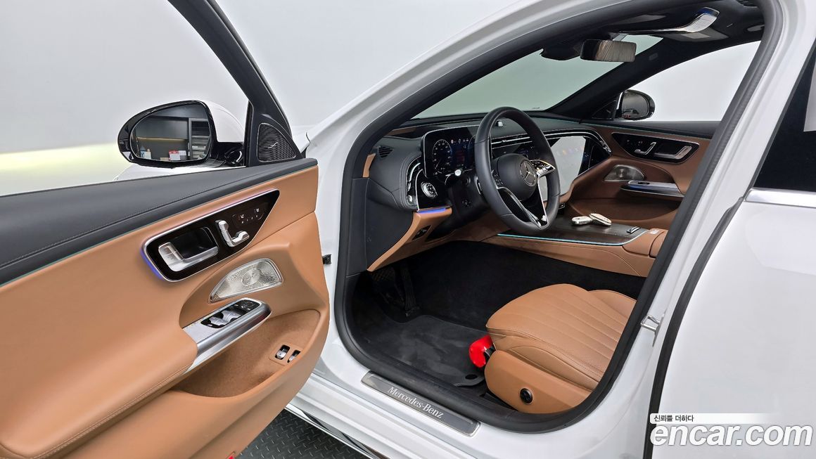 Mercedes-Benz E-Class 2025