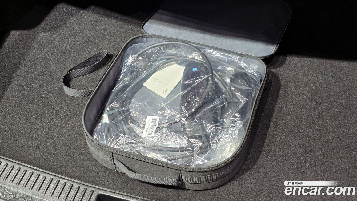 Mercedes-Benz E-Class 2025