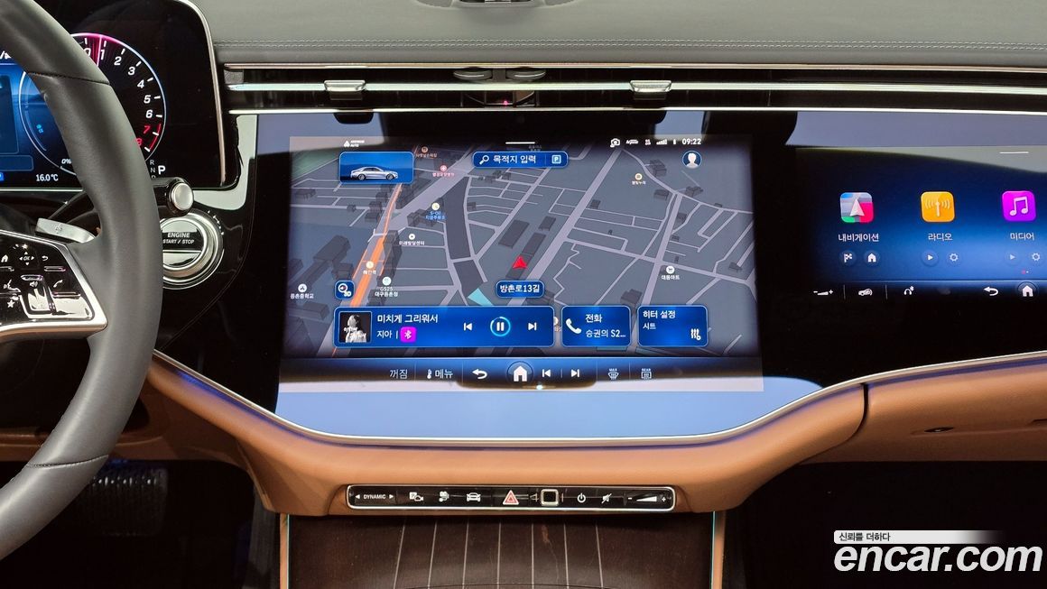 Mercedes-Benz E-Class 2025